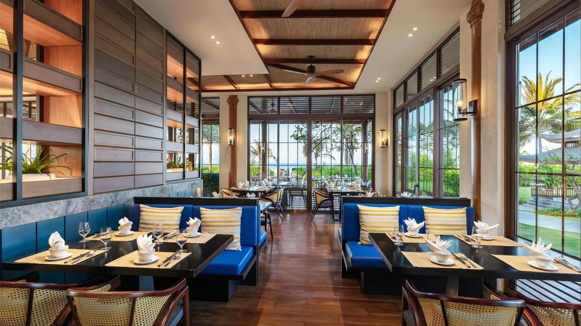 Radisson Blu Resort Cam Ranh Mieu Ong 5*,