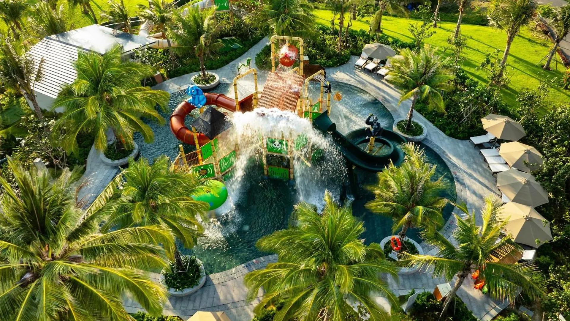 Radisson Blu Resort Cam Ranh Nha Trang 5*, Mieu Ong Vietnam