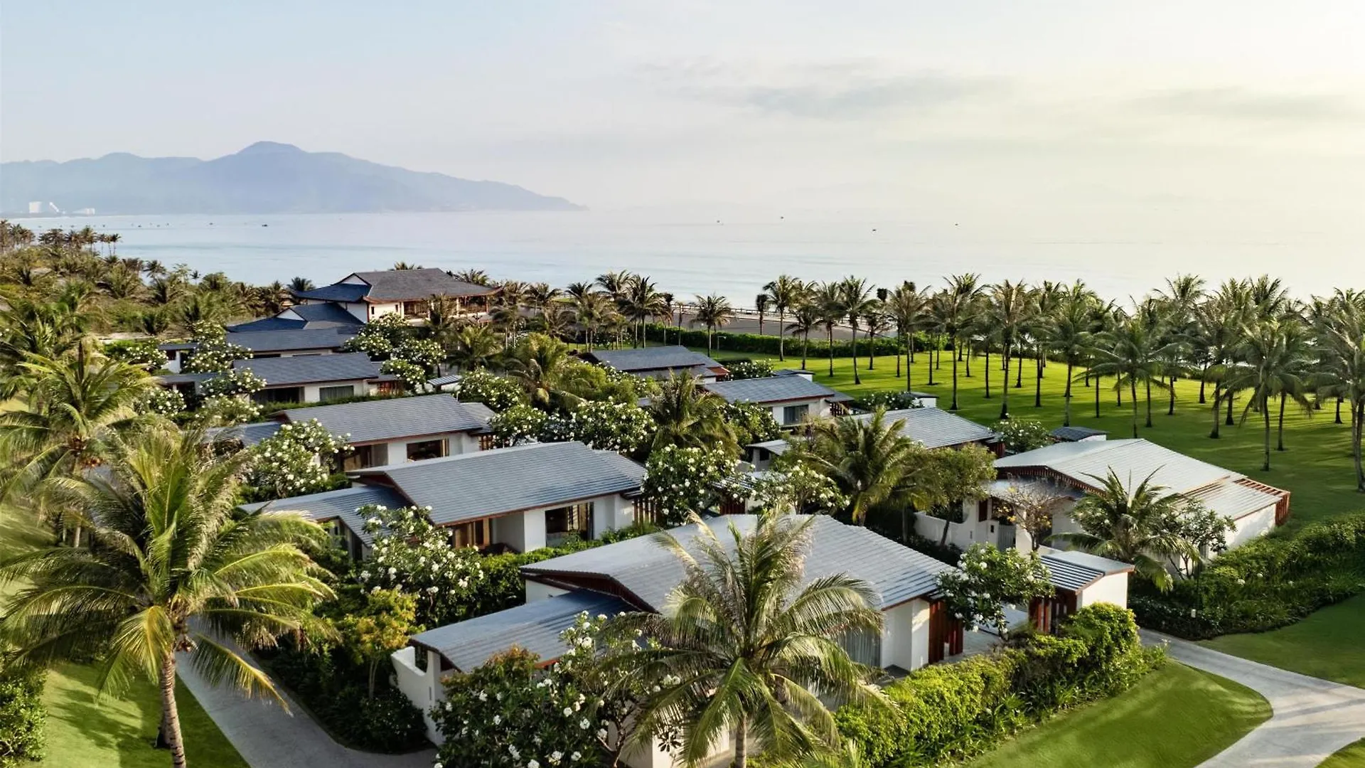 Radisson Blu Resort Cam Ranh Nha Trang 5*, Mieu Ong